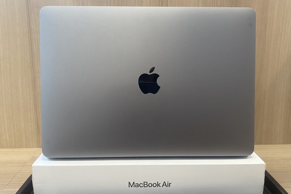 MacBook Air<br>13.3 Space Gray<br>A2179 2020