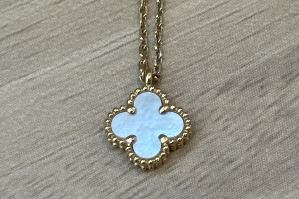 Vancleef&Arpels<br>ｽｳｨｰﾄｱﾙﾊﾝﾌﾞﾗ<br>ネックレス