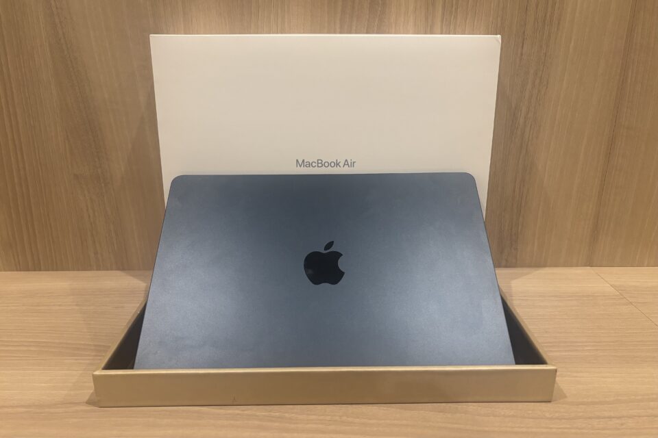 MacBook Air<br>13.6インチ<br>A2681